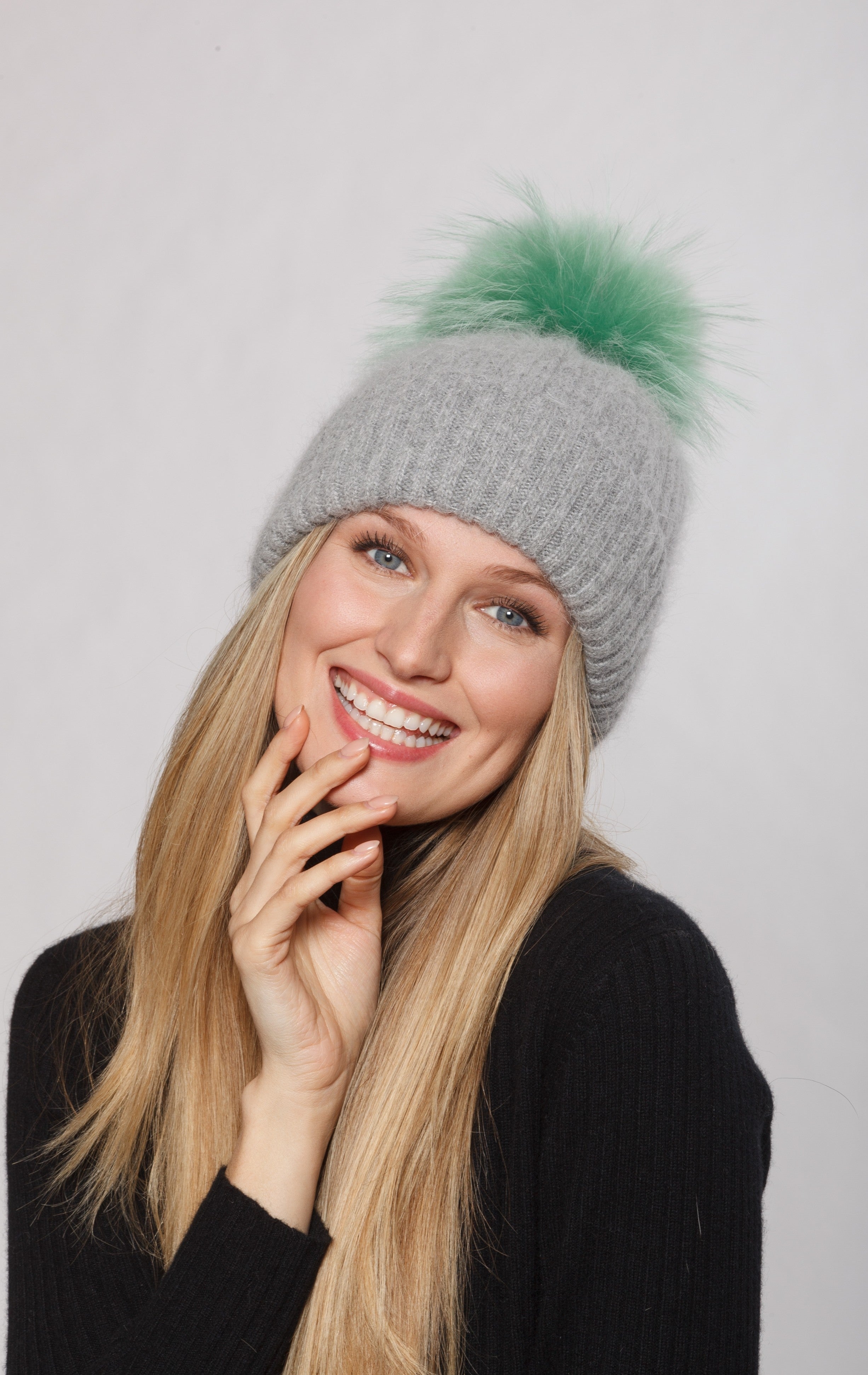 Linda richards best sale pom pom hat