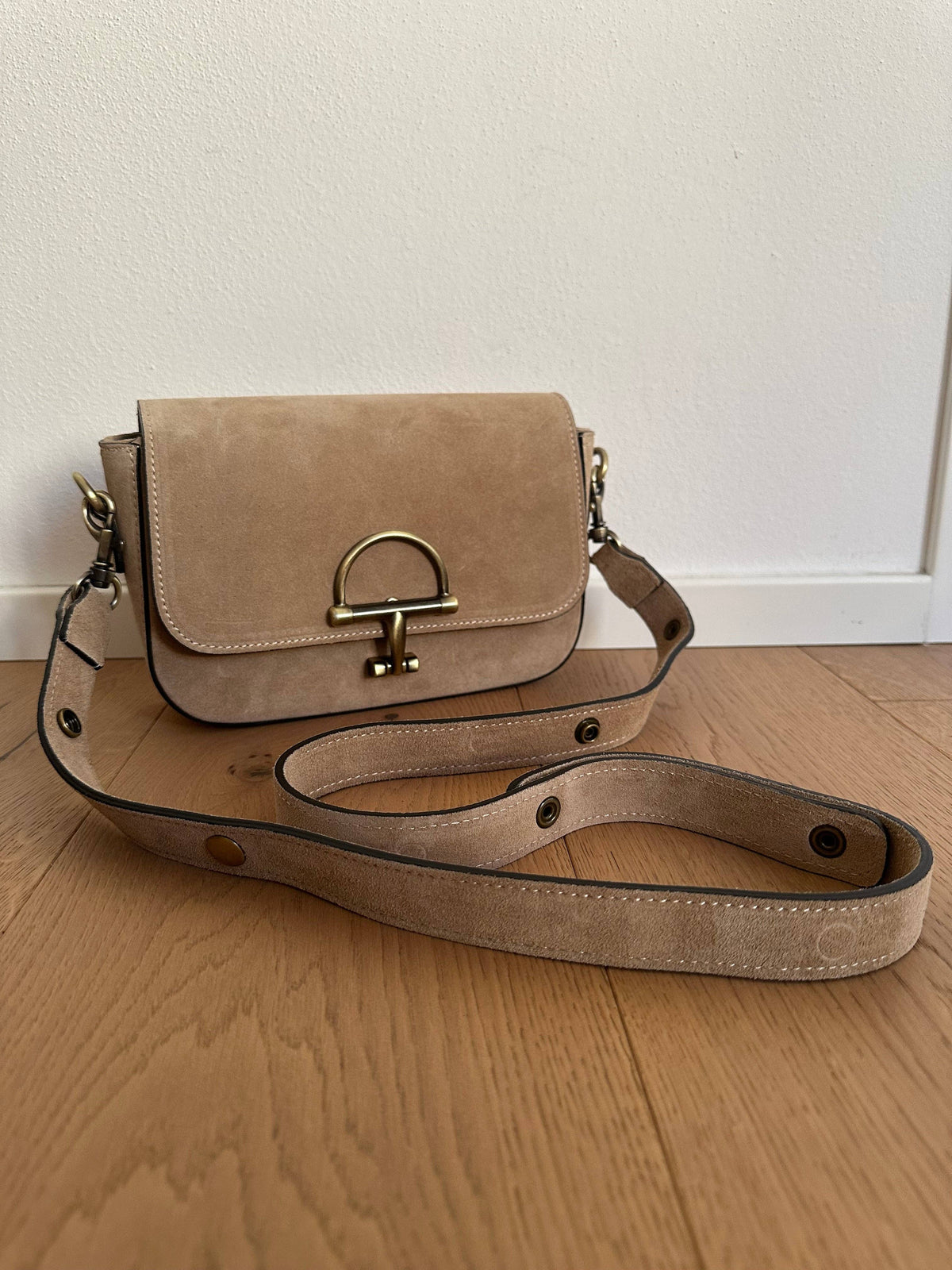 Cowy Suede Bag