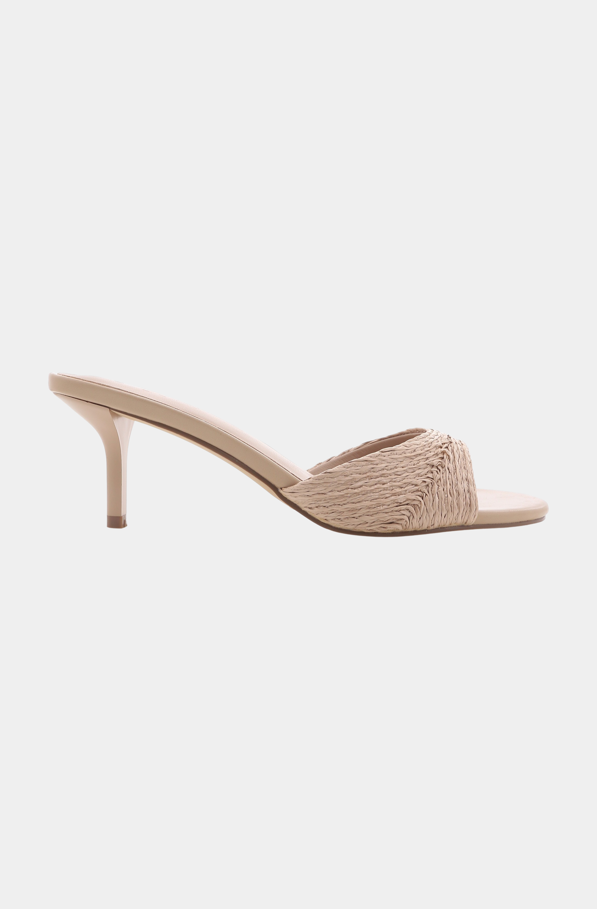 Queniva Heels